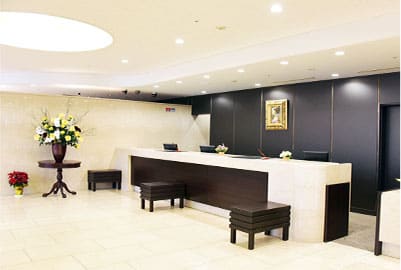 Image:front desk